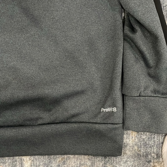 Spyder Active hoodie in XL. Like new condition. - Picture 4 of 4